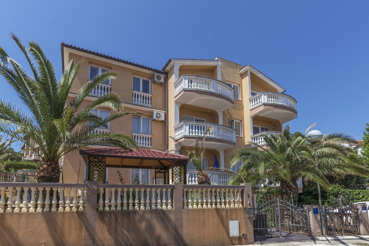 Apartments Canaria Πούλα Εξωτερικό φωτογραφία